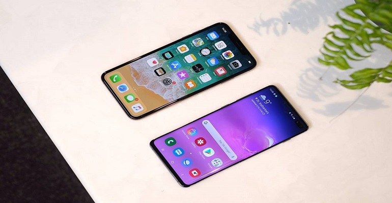 Should you buy the Apple iPhone XS or the Samsung Galaxy S10?