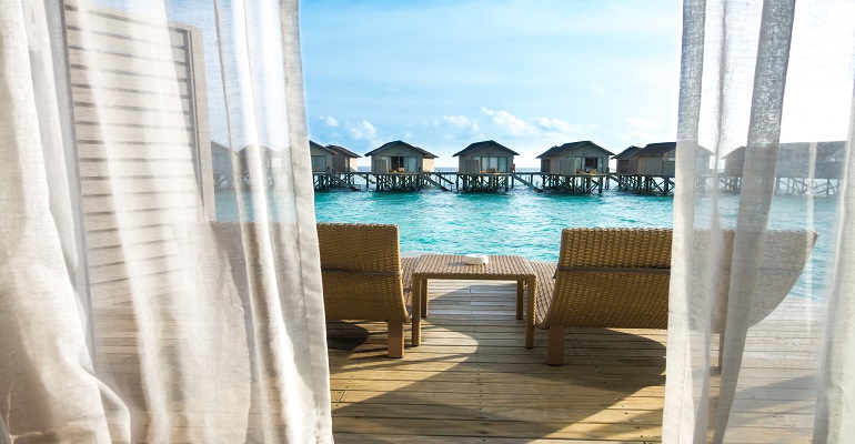 Top 10 Luxurious Hotels in the Maldives for a Royal Holiday