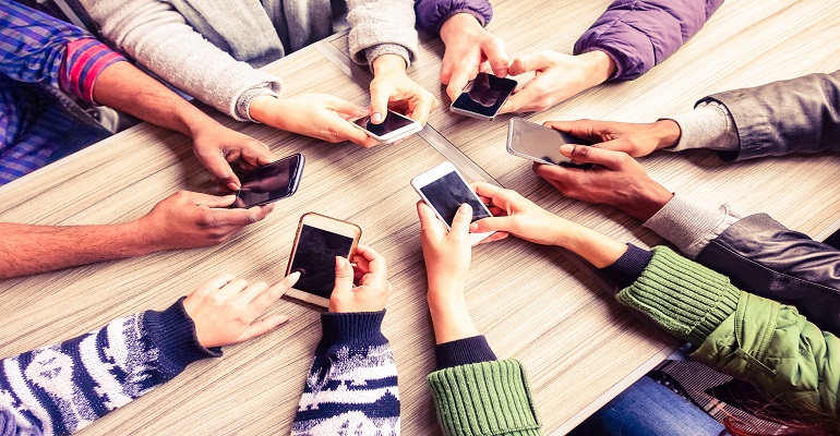 Mobile Phones with 256GB & Above Internal Storage Space