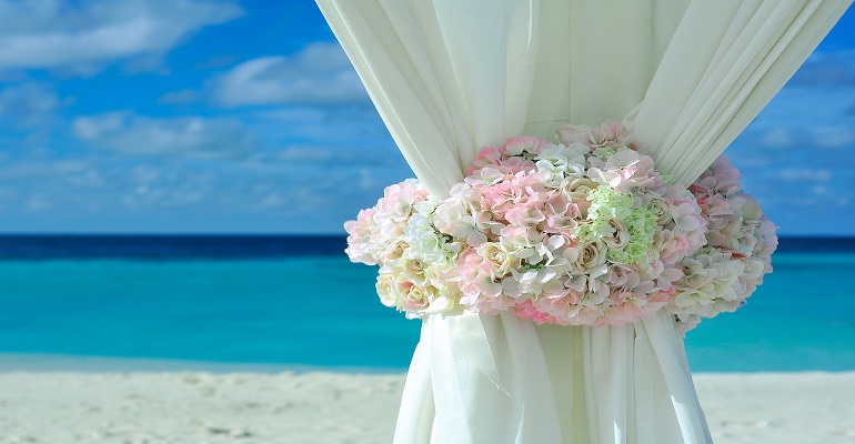 4 Simple DIY Wedding Decor Ideas
