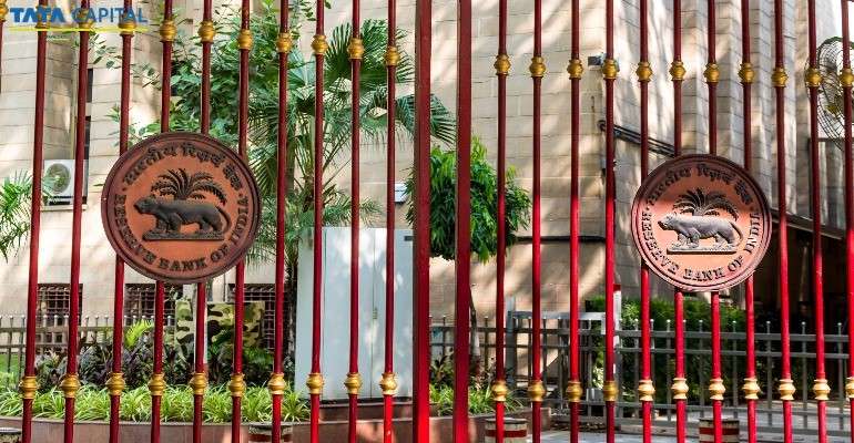 Government Updates, What's Trending RBI Governor Announces Strong Banking and Industry Measures to Fight COVID-19
