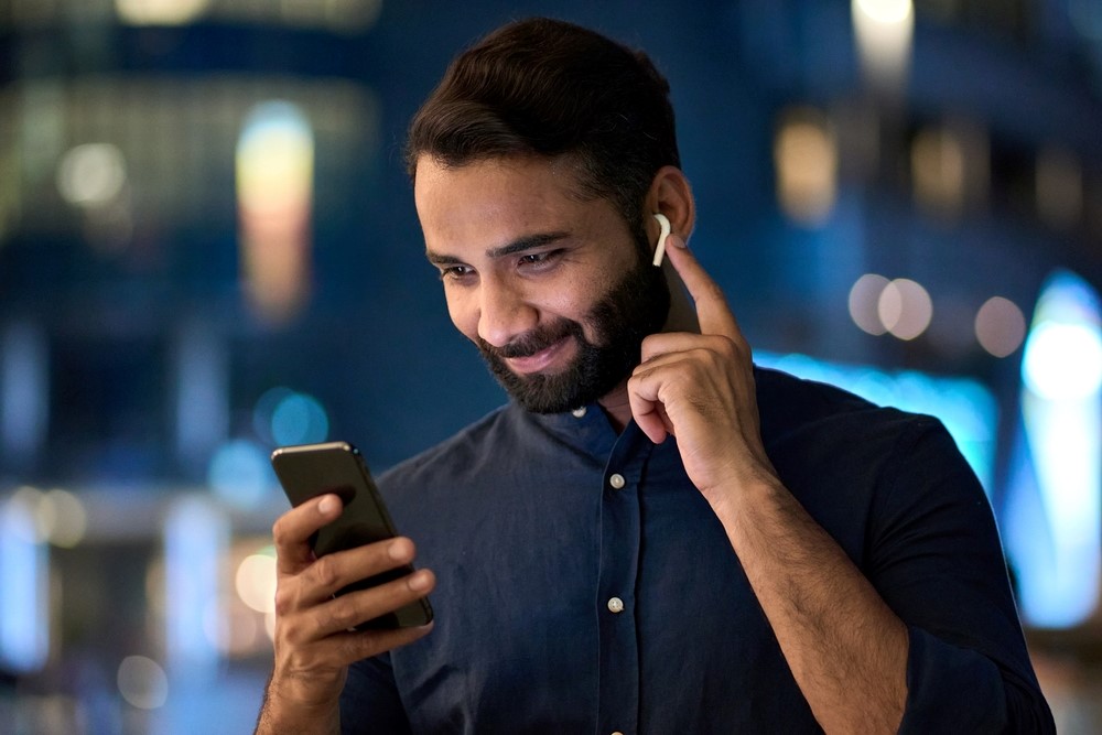 Unveiling The Best Earbuds Under 5000 For Musical Bliss